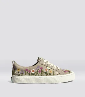OCA Low Sand Embroidered Flowers Suede Sneaker