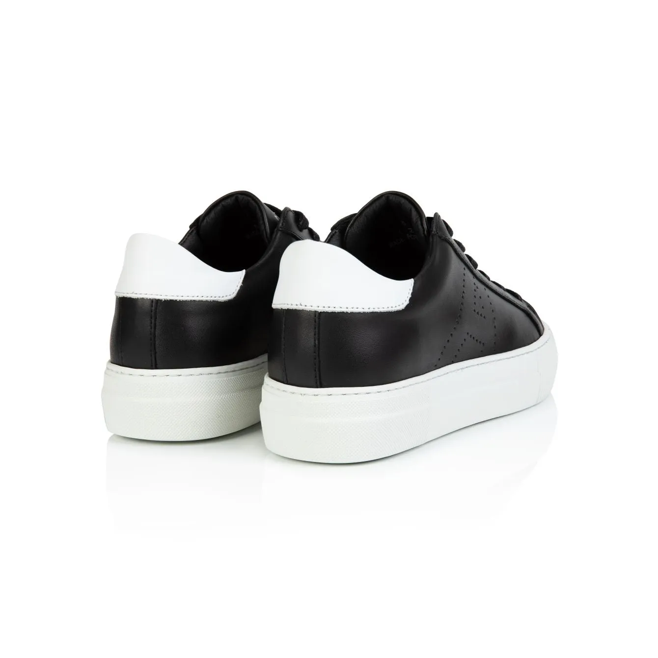 Roxy Signature: Black Leather Trainers
